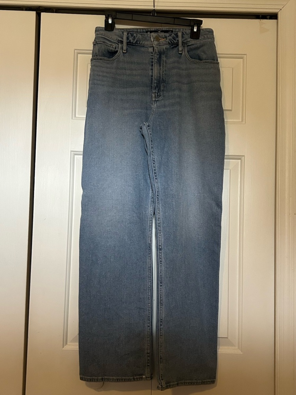 Hollister Ultra High-Rise Dad Jeans